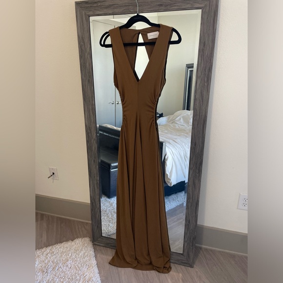 Significant Other Beige Open Back Maxi Dress Size 8 - Picture 5 of 8